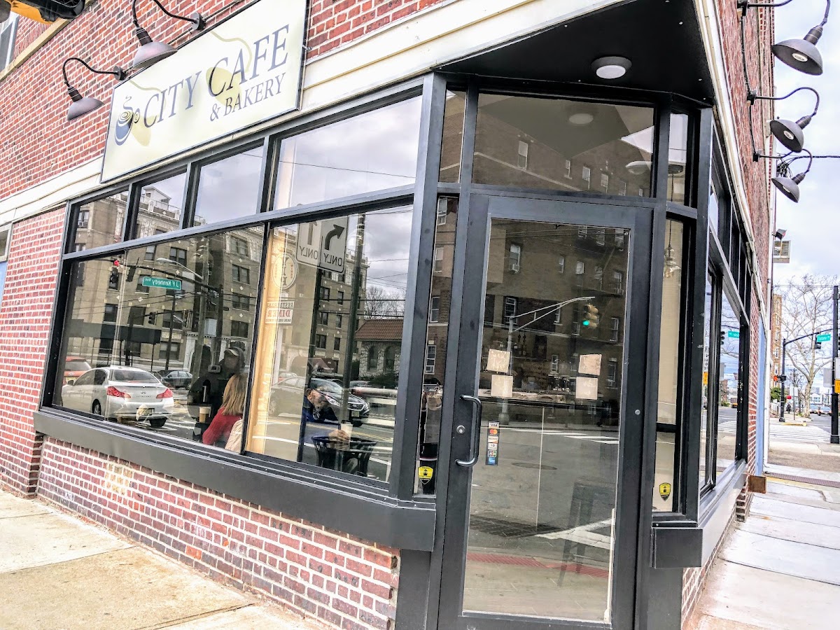 City Cafe & Grill